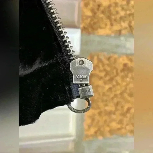 Bella Dahl black velvet puffer XS - Picture 8 of 13